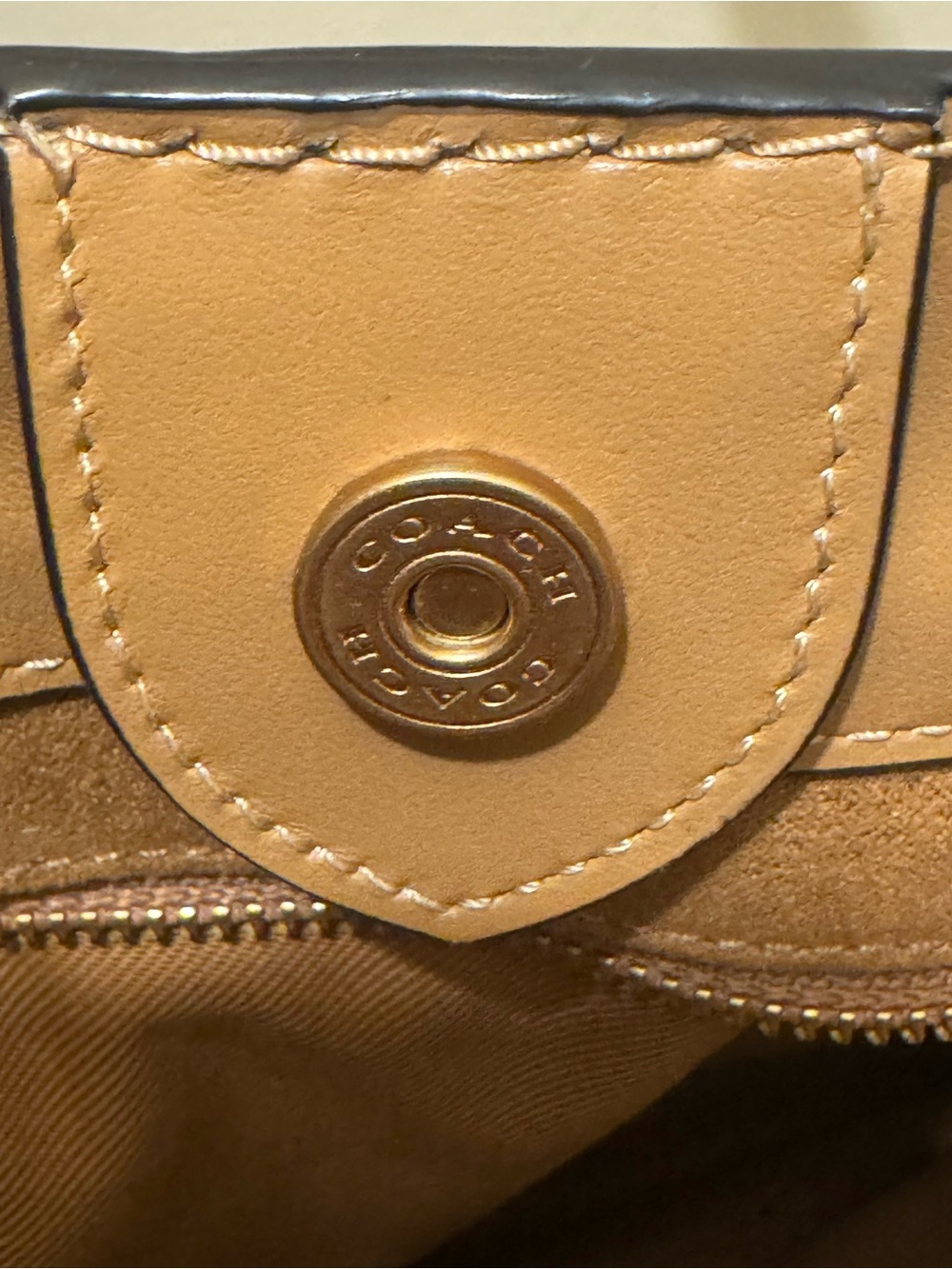 Coach Field Tote 22 Colorblock Quilting Coach Badge Leather Ivory Multi EUC Set - Picture 13 of 17